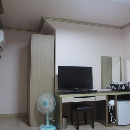 Moiri Guesthouse ยอซู ภายนอก รูปภาพ