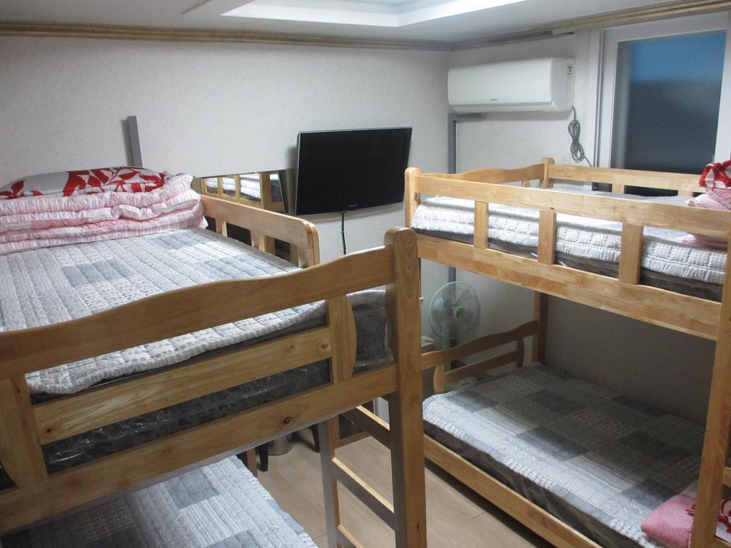 Moiri Guesthouse ยอซู ภายนอก รูปภาพ